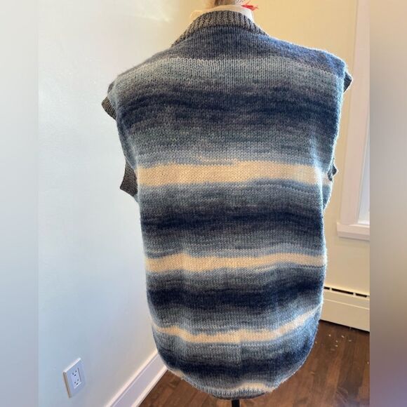 SWEATER vest || Unisex || Cool winter vest || Winter sweater || Unisex - Picture 6 of 10